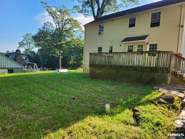 11 Cottage Lane 1st Floor, Upper Saddle River, NJ 07458