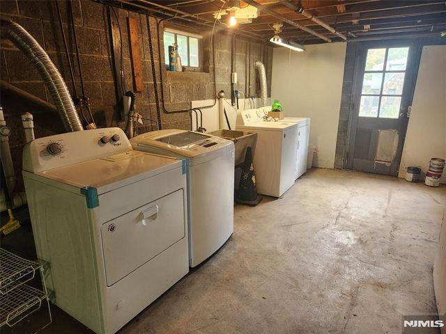 11 Cottage Lane 1st Floor, Upper Saddle River, NJ 07458