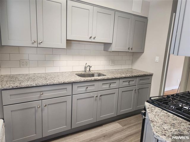 11 Cottage Lane 1st Floor, Upper Saddle River, NJ 07458