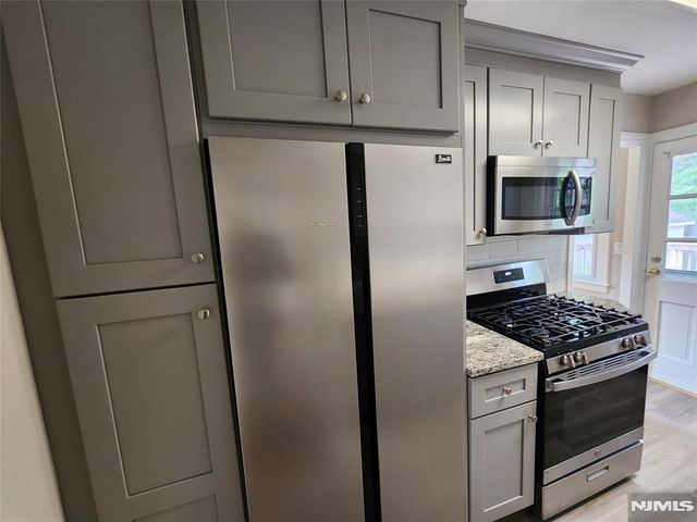 11 Cottage Lane 1st Floor, Upper Saddle River, NJ 07458