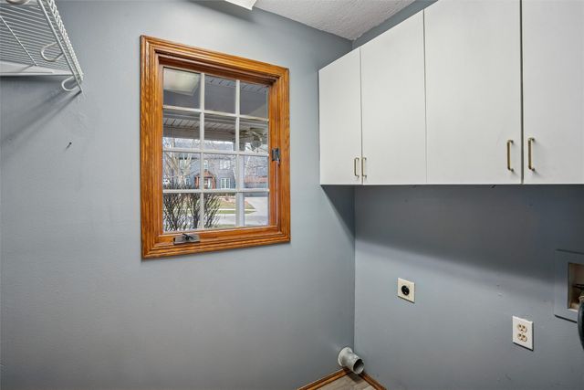 5517 Kensington Circle, Johnston, IA 50131