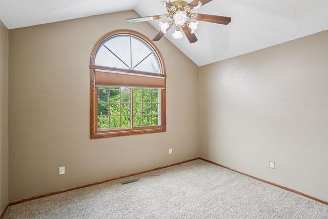 5517 Kensington Circle, Johnston, IA 50131