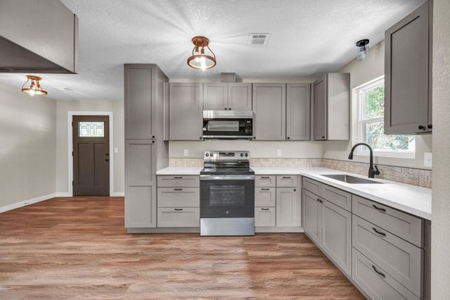 4922 County Road 937b, Alvin, TX 77511