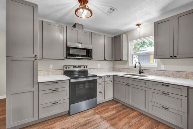 4922 County Road 937b, Alvin, TX 77511