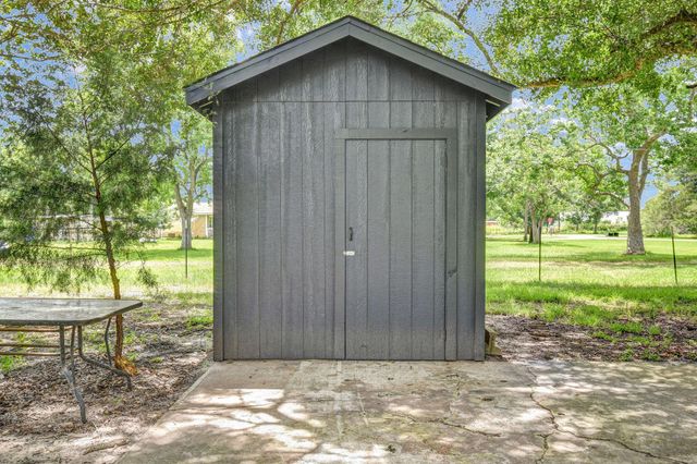 4922 County Road 937b, Alvin, TX 77511