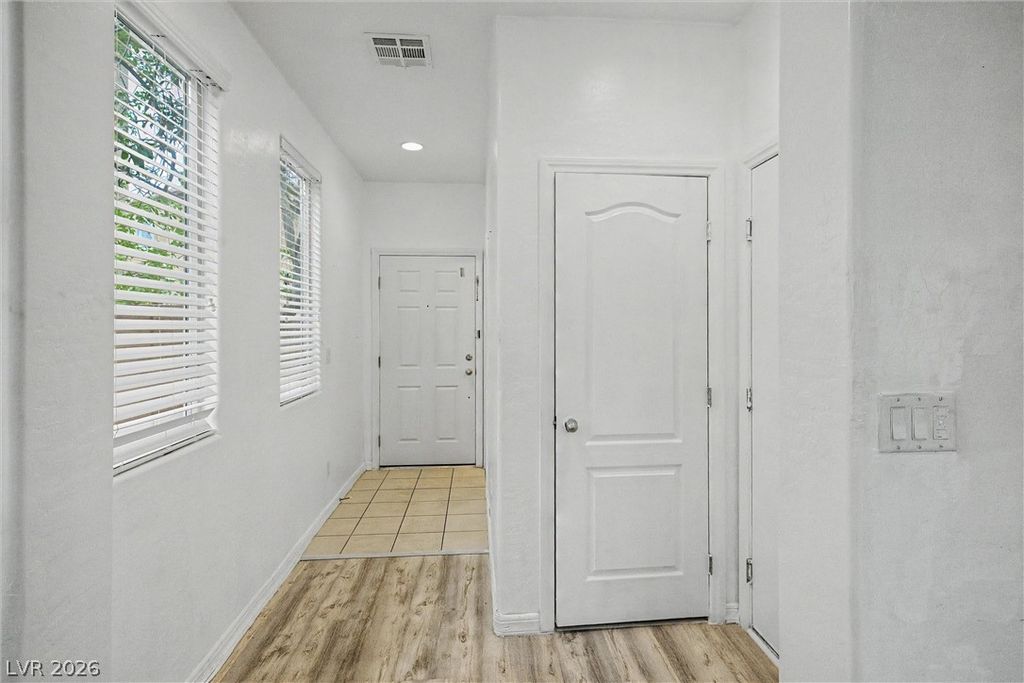 10715 Yarmouth Bay Court, Las Vegas, NV 89179 — photo 2