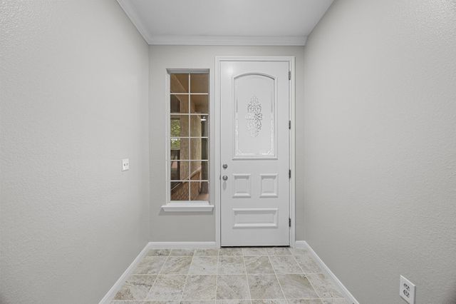 258 Whispering Wind DR, Georgetown, TX 78633