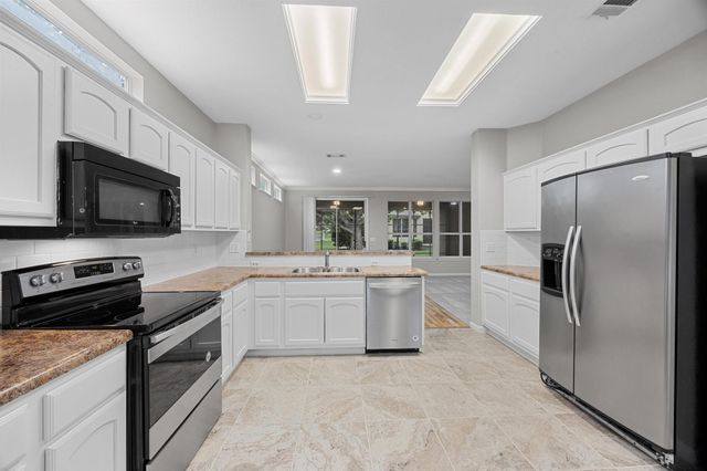 258 Whispering Wind DR, Georgetown, TX 78633