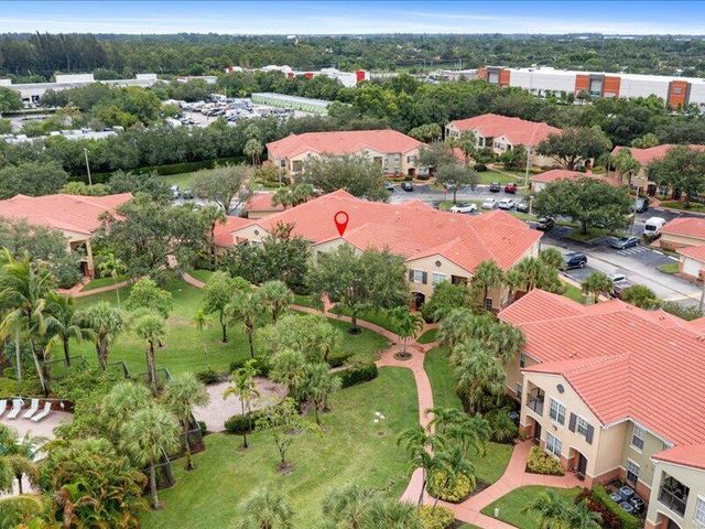 10288 Fox Trail Rd S. 311, Royal Palm Beach, FL 33411