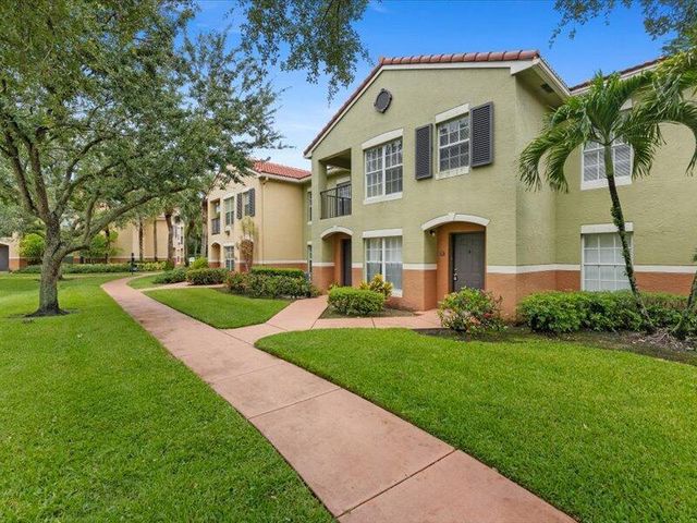 10288 Fox Trail Rd S. 311, Royal Palm Beach, FL 33411