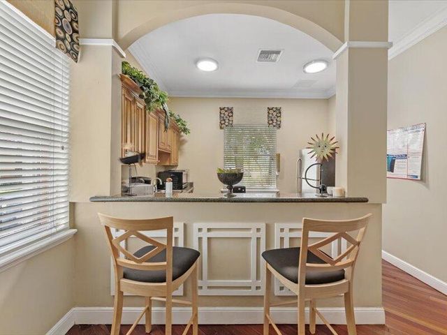 10288 Fox Trail Rd S. 311, Royal Palm Beach, FL 33411