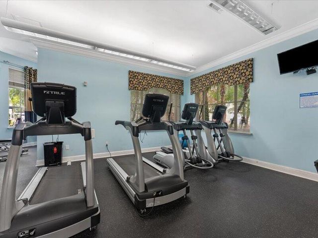 10288 Fox Trail Rd S. 311, Royal Palm Beach, FL 33411