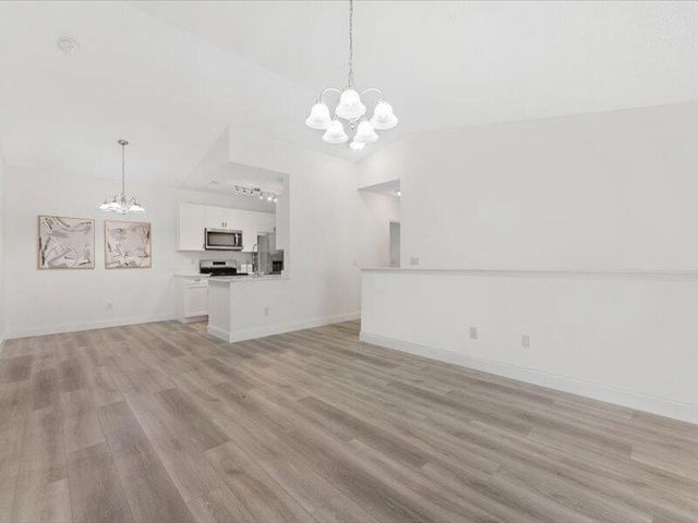 10288 Fox Trail Rd S. 311, Royal Palm Beach, FL 33411