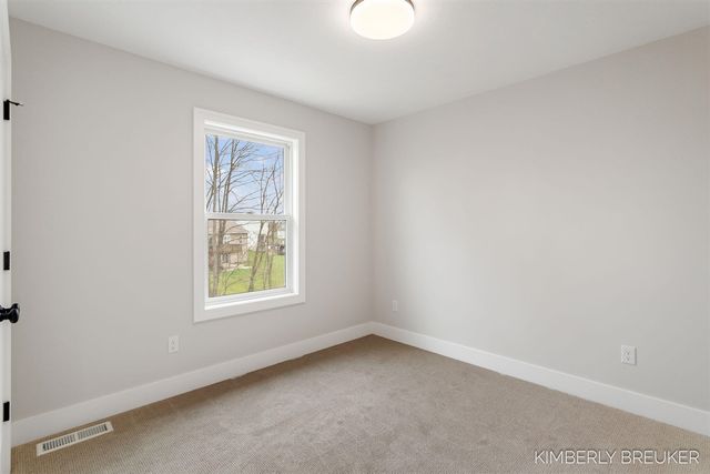 11792 Everett Avenue, Allendale, MI 49401