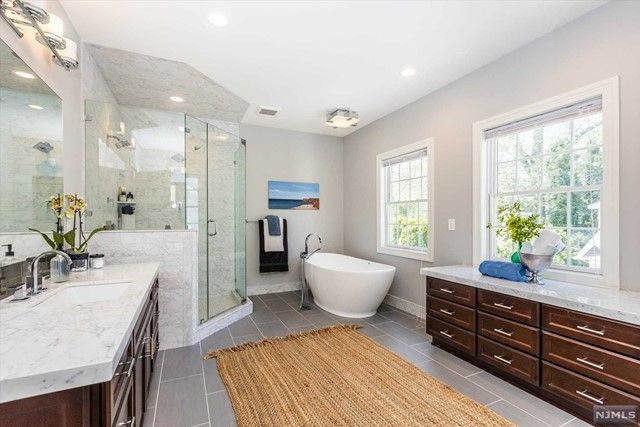 7 Christopher Court, Montclair, NJ 07042