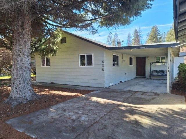 414 N Baker Avenue, Chiloquin, OR 97624