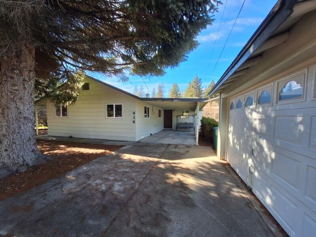 414 N Baker Avenue, Chiloquin, OR 97624