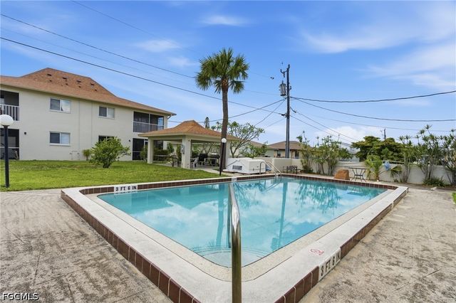 4718 SE 5th AVE 9, Cape Coral, FL 33904