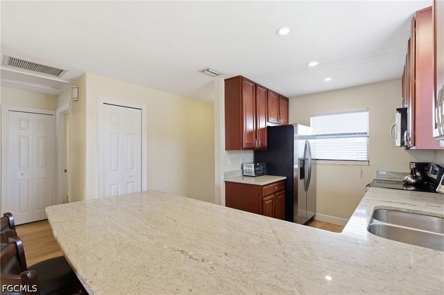 4718 SE 5th AVE 9, Cape Coral, FL 33904