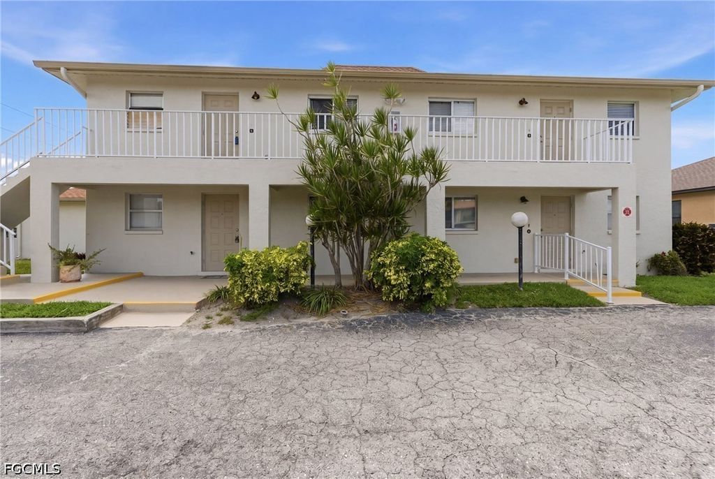 4718 SE 5th AVE 9, Cape Coral, FL 33904