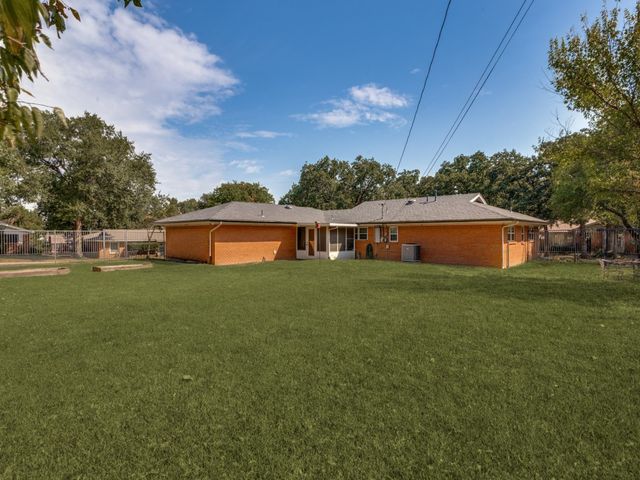 2316 Carten Street, Fort Worth, TX 76112