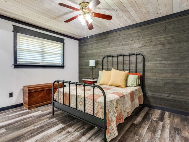 2316 Carten Street, Fort Worth, TX 76112