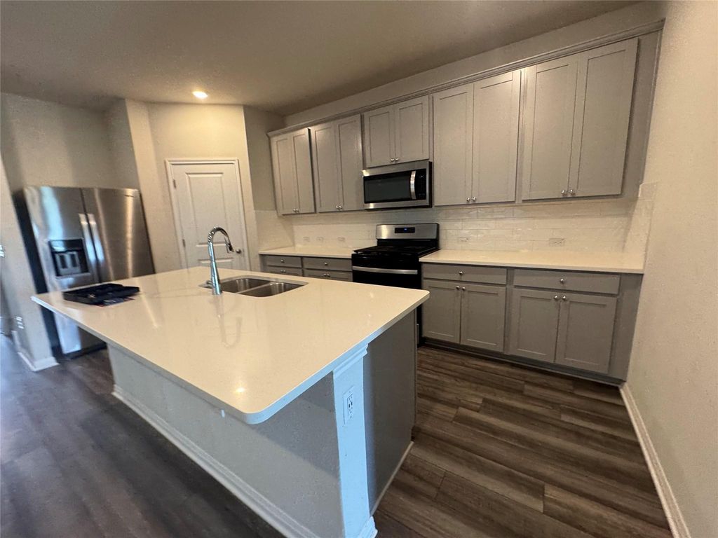 6400 Rounded Pebble LN, Buda, TX 78610