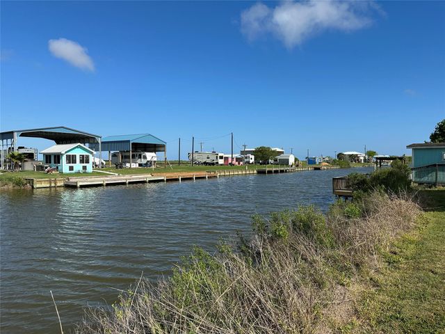 579 County Road 299, Sargent, TX 77414