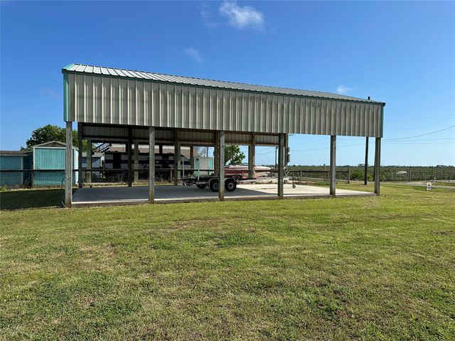 579 County Road 299, Sargent, TX 77414