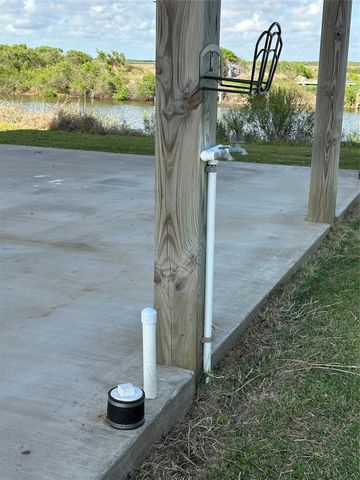 579 County Road 299, Sargent, TX 77414