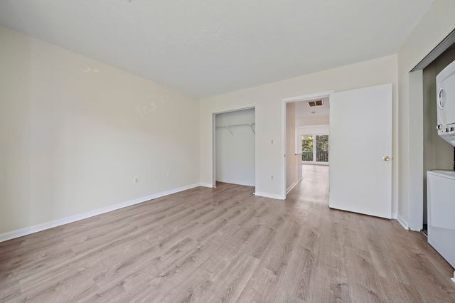 117 Tall Oaks Dr H, Weymouth, MA 02190