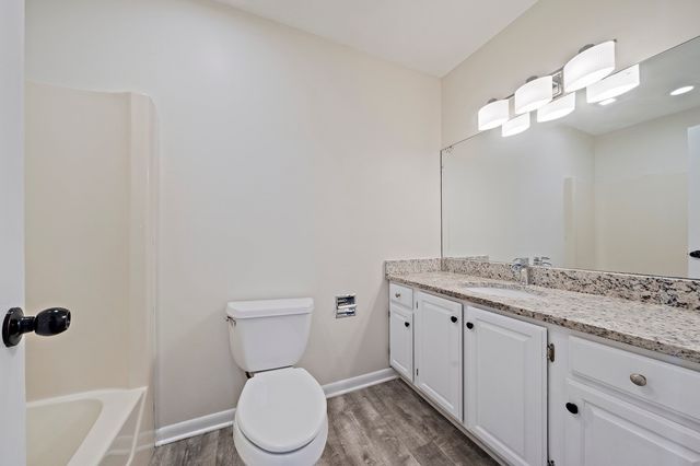 117 Tall Oaks Dr H, Weymouth, MA 02190