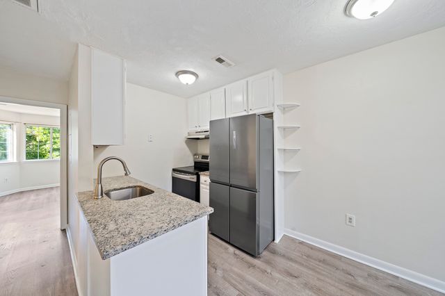 117 Tall Oaks Dr H, Weymouth, MA 02190