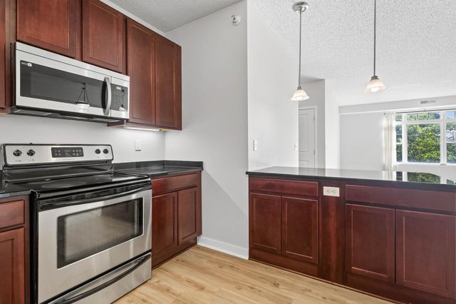 619 8th Street SE 315, Minneapolis, MN 55414