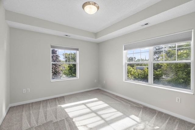 619 8th Street SE 315, Minneapolis, MN 55414