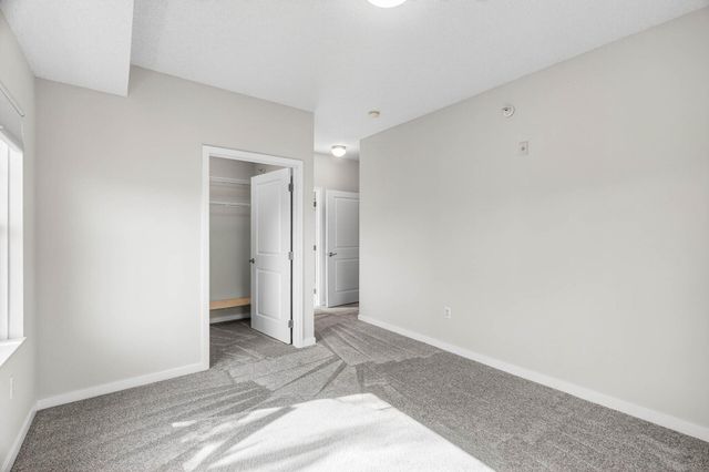 619 8th Street SE 315, Minneapolis, MN 55414