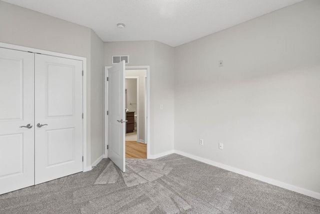 619 8th Street SE 315, Minneapolis, MN 55414