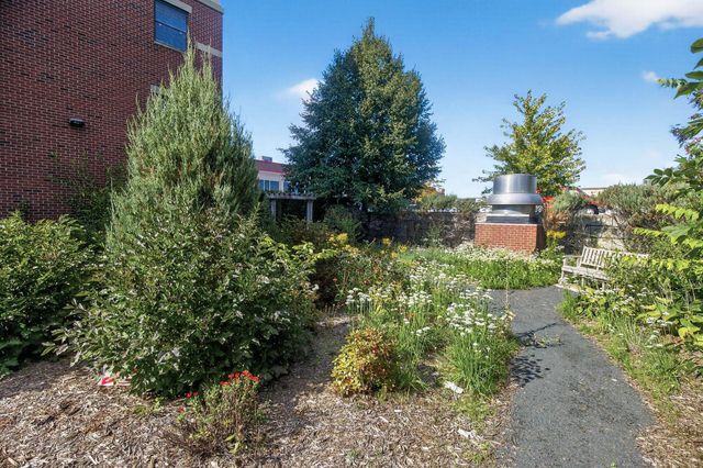 619 8th Street SE 315, Minneapolis, MN 55414