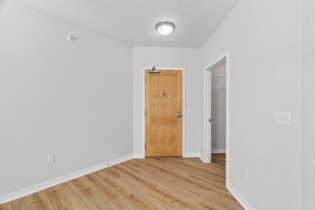 619 8th Street SE 315, Minneapolis, MN 55414