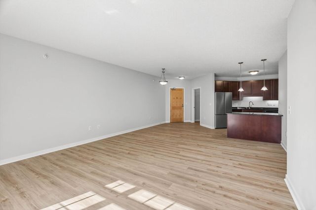 619 8th Street SE 315, Minneapolis, MN 55414