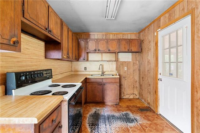 6646 Wolf River Court, Riverdale, GA 30274