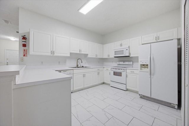3166 SUN LAKE COURT B, Kissimmee, FL 34747