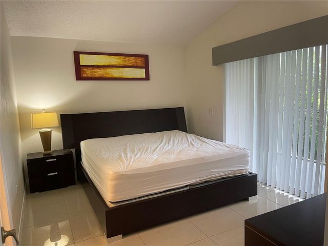 3166 SUN LAKE COURT B, Kissimmee, FL 34747