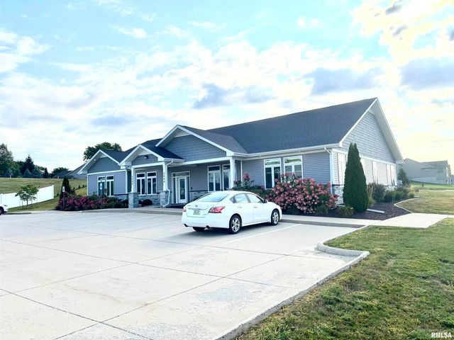 3480 GLENBROOK Circle N, Bettendorf, IA 52722