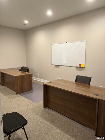 3480 GLENBROOK Circle N, Bettendorf, IA 52722