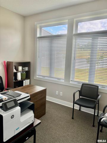 3480 GLENBROOK Circle N, Bettendorf, IA 52722