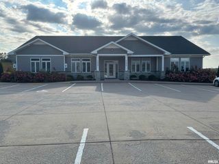 3480 GLENBROOK Circle N, Bettendorf, IA 52722