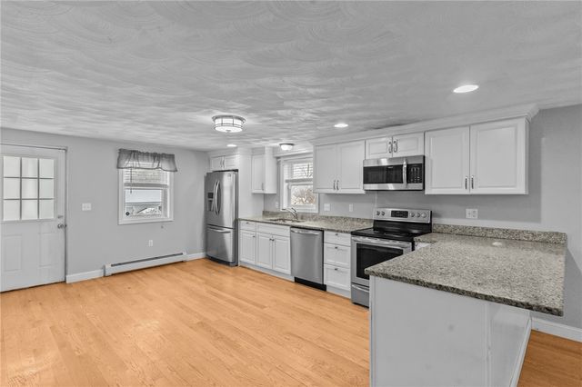 84 Phillip Avenue, Cumberland, RI 02864