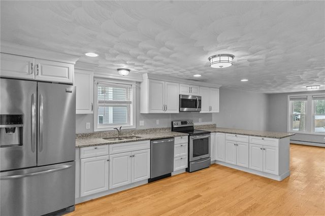 84 Phillip Avenue, Cumberland, RI 02864