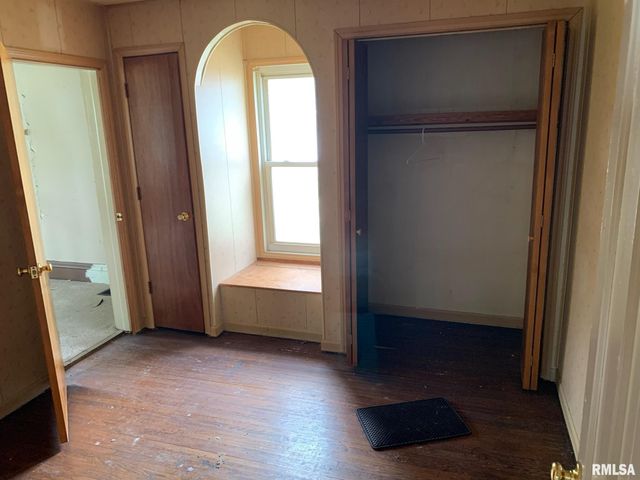 924 N CRAFFORD Street, Bushnell, IL 61422